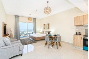 Contemporary studio with balcony I Fast wi-fi